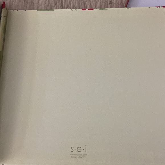 BRAND NEW: Blank S.E.I. ( similar to Creative Memories) Christmas Scrapbook - Picture 2 of 16